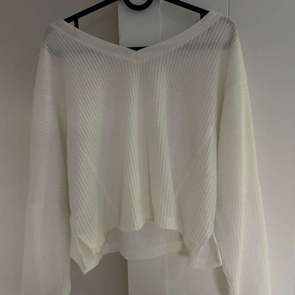 Aeropostale Women's White V-Neck Sweater